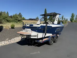 2018-malibu-wakesetter-23-lsv-139112-image4.webp