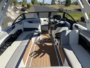 2018-malibu-wakesetter-23-lsv-139112-image5.webp