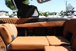 2026-malibu-m242-139116-image12.webp