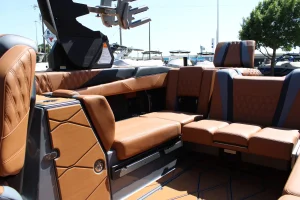 2026-malibu-m242-139116-image13.webp