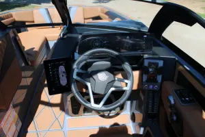 2026-malibu-m242-139116-image15.webp