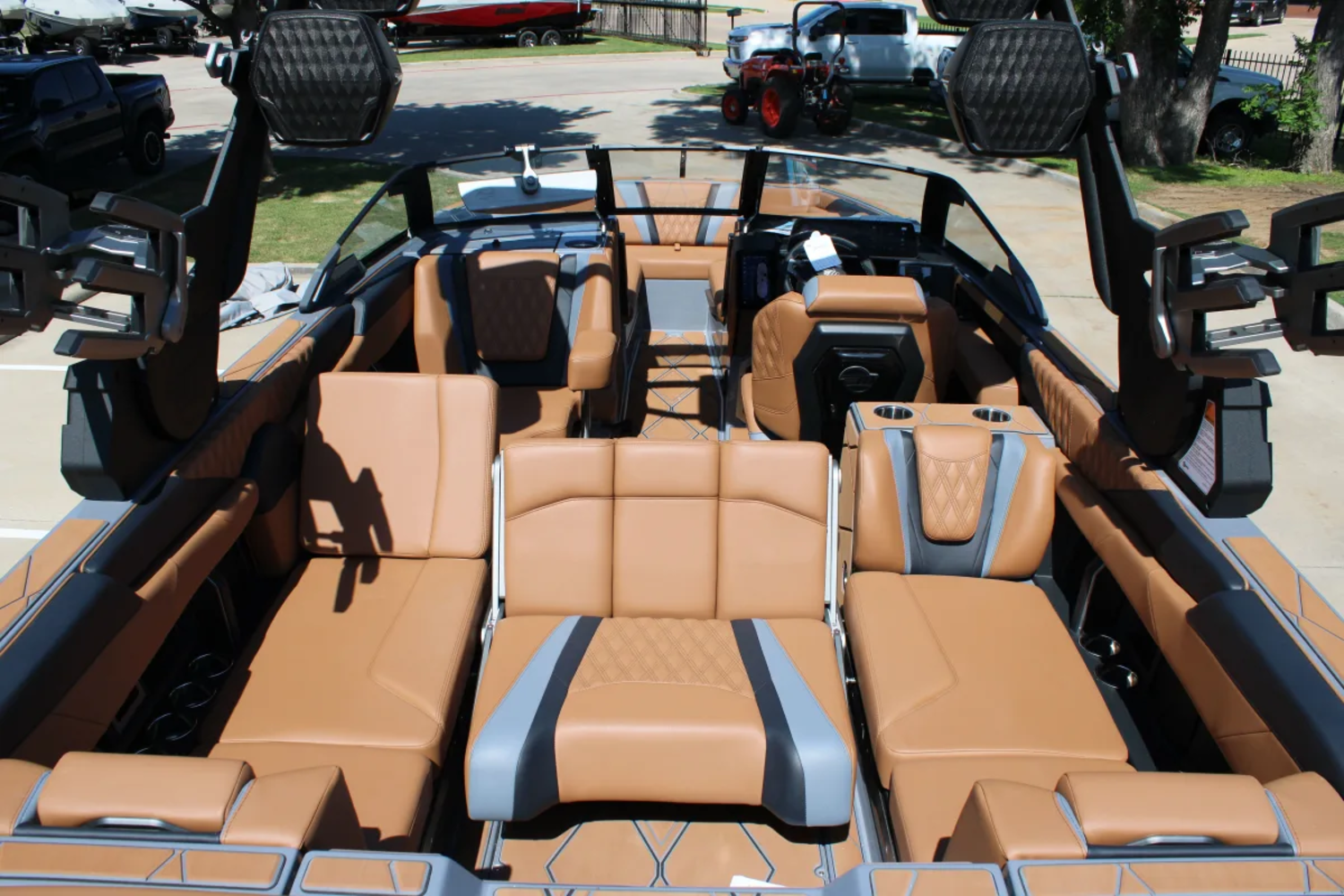 2026 Malibu M242