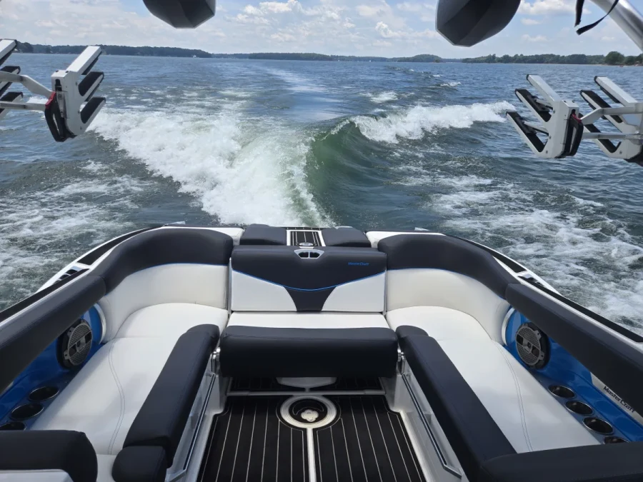 2018-mastercraft-x26-139128-image3.webp