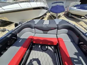 2019-mastercraft-xt25-139129-image2.webp