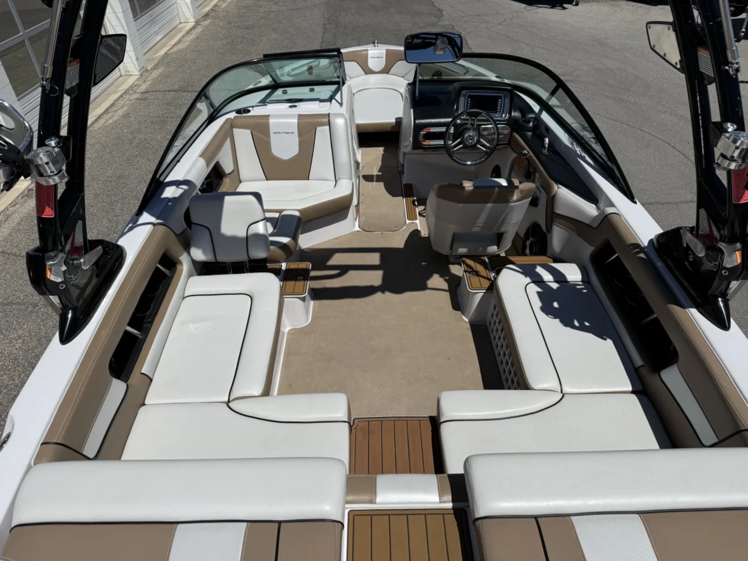 2012 23' Super Air Nautique 230 Team Bowrider