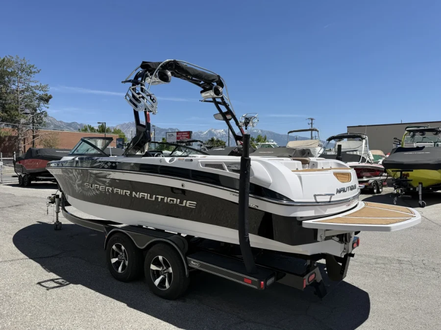 2012-nautique-super-air-nautique-230-139132-image3.webp