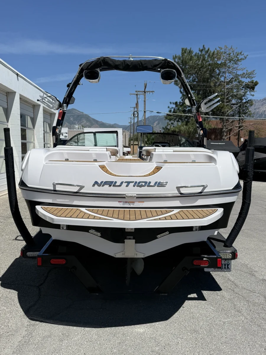 2012-nautique-super-air-nautique-230-139132-image5.webp