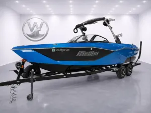 2022-malibu-wakesetter-25-lsv-139141-image0.webp