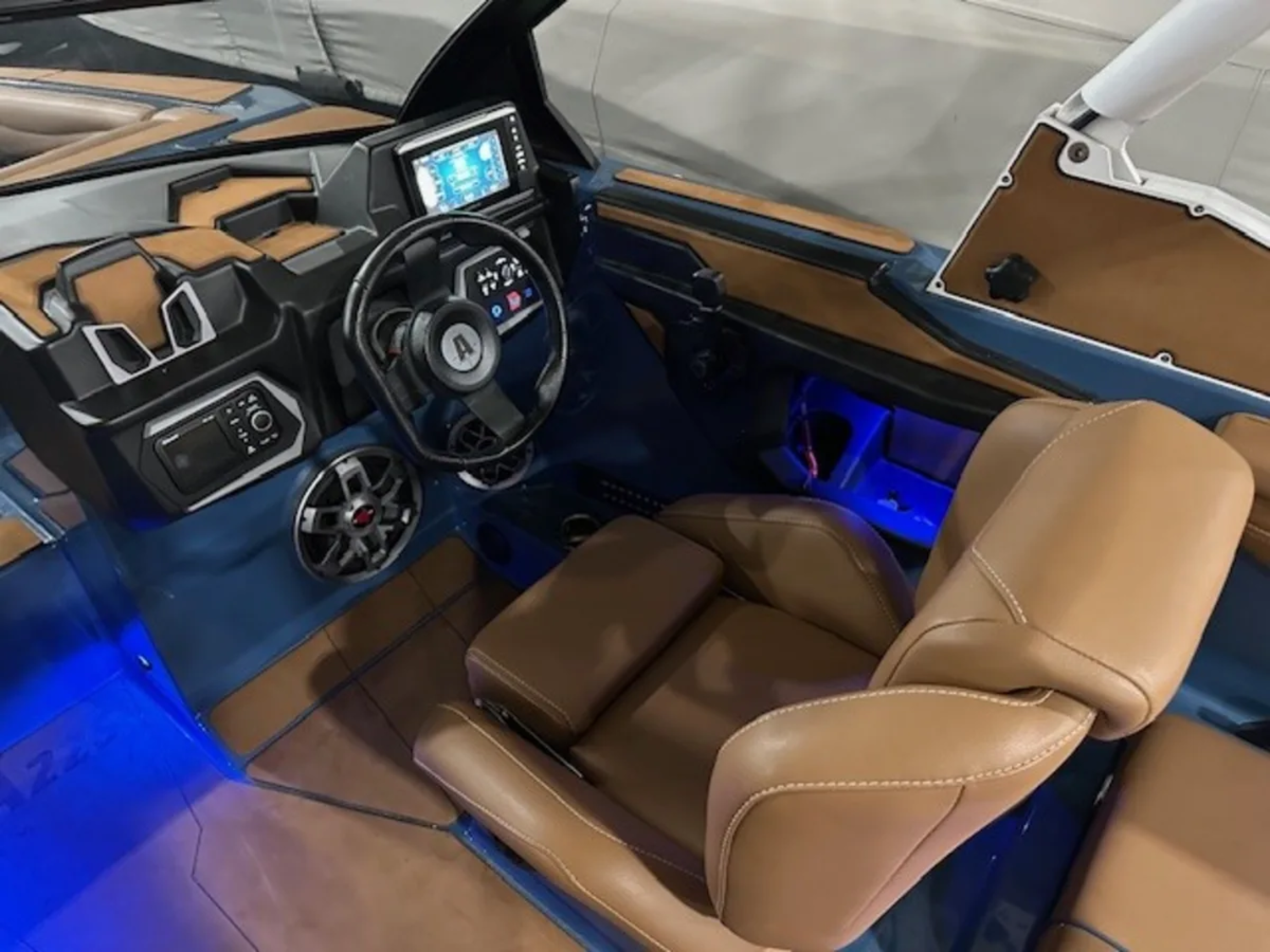 2023 Axis A225