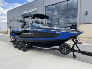2022-mastercraft-x24-137920-image0.webp
