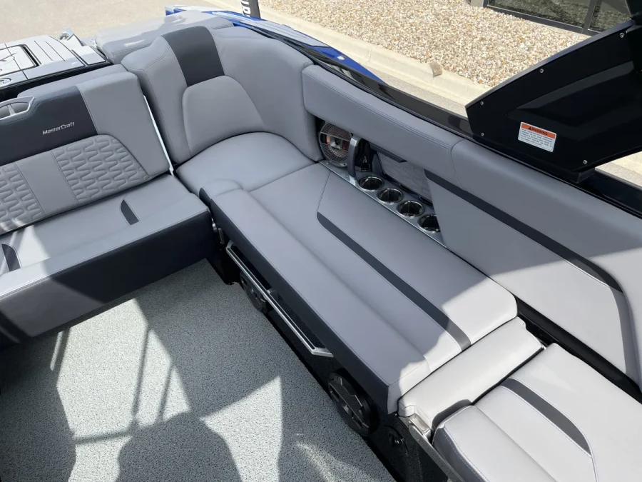 2022-mastercraft-x24-137920-image14.webp