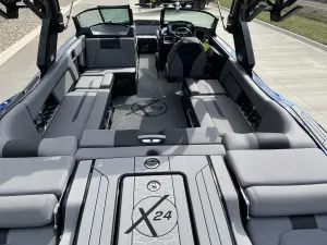 2022-mastercraft-x24-137920-image5.webp