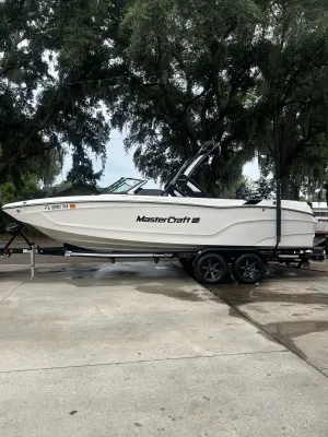 2022-mastercraft-xt24-137947-image0.webp