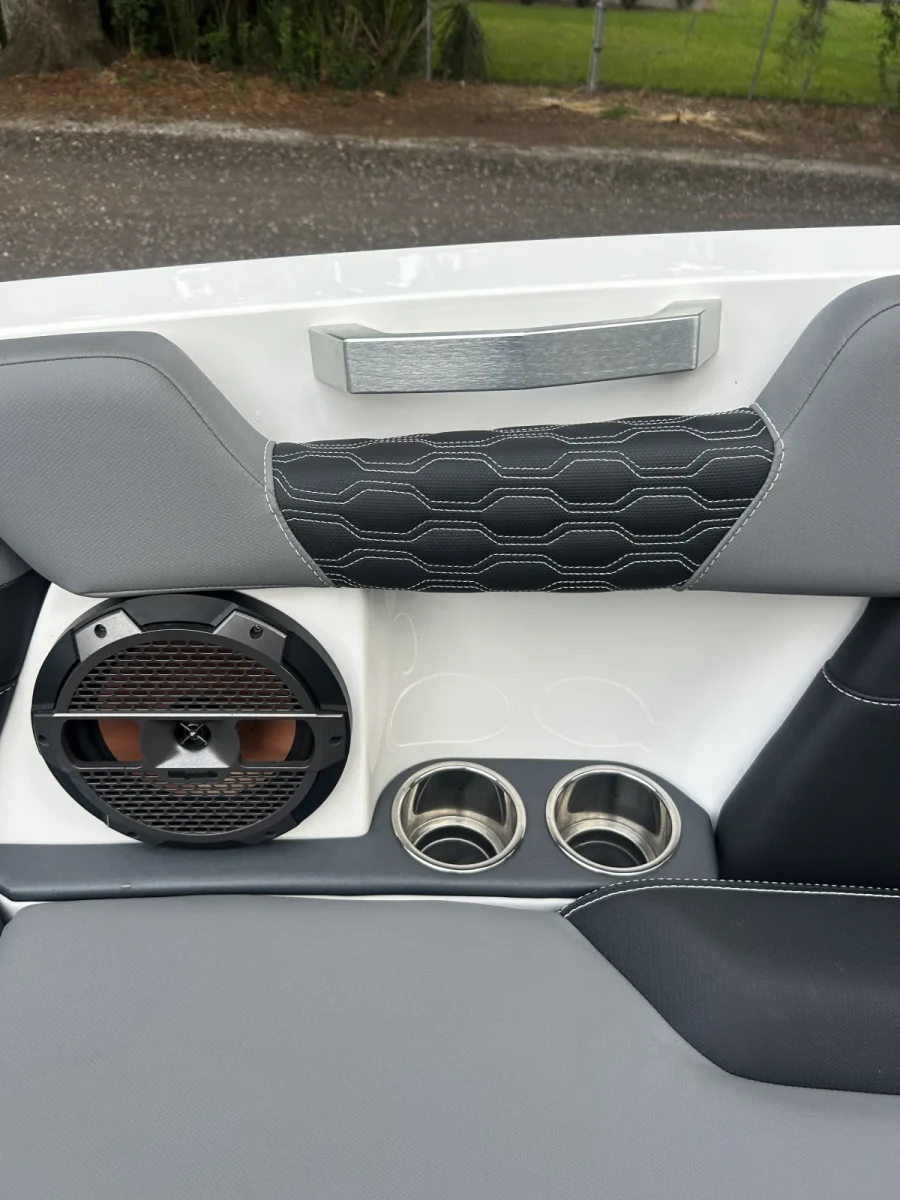 2022-mastercraft-xt24-137947-image19.webp