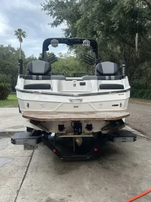 2022-mastercraft-xt24-137947-image2.webp