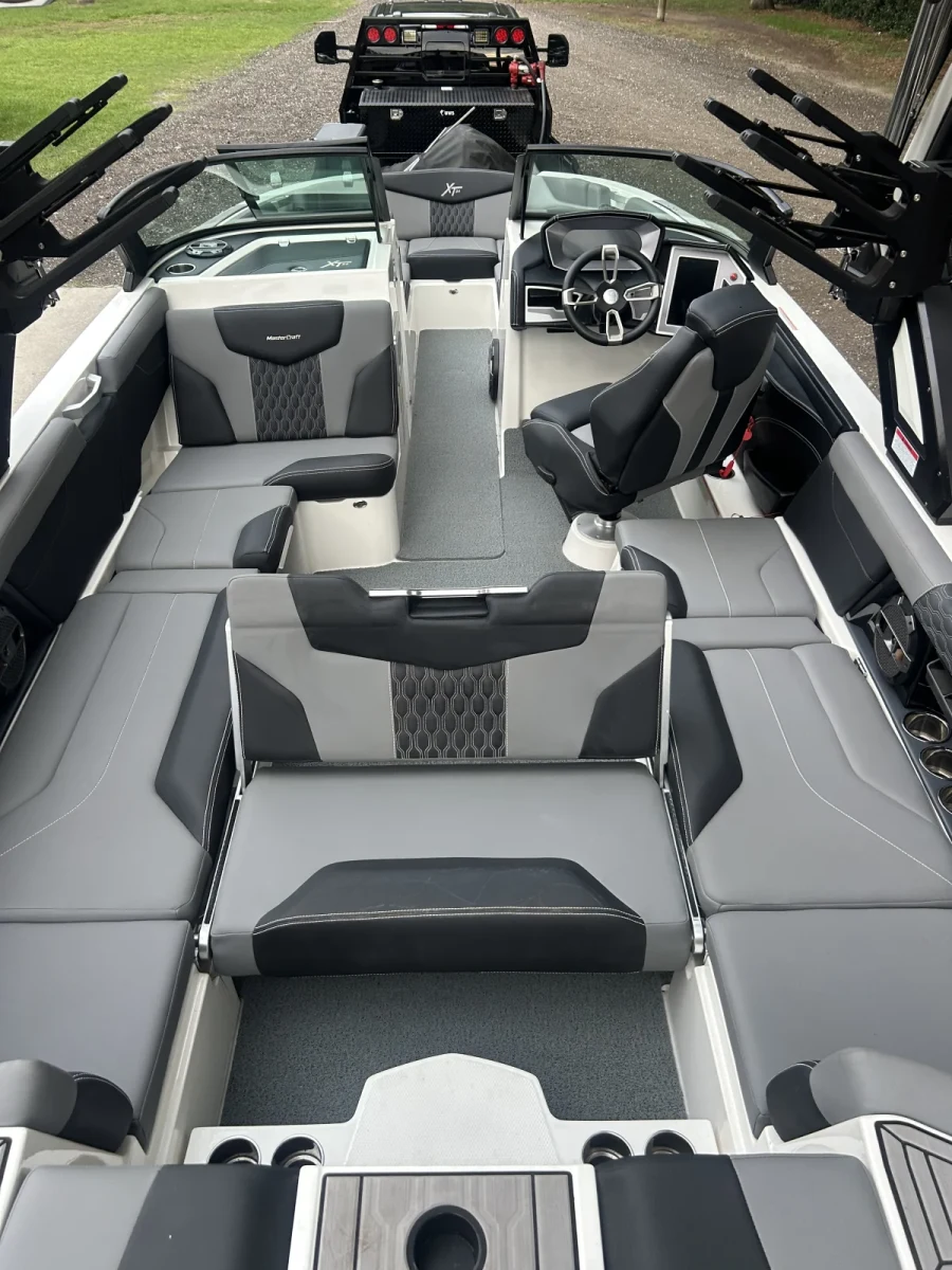2022-mastercraft-xt24-137947-image6.webp