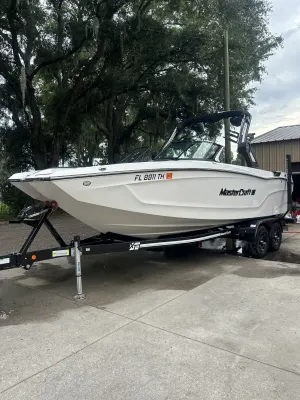 2022-mastercraft-xt24-137947-image7.webp