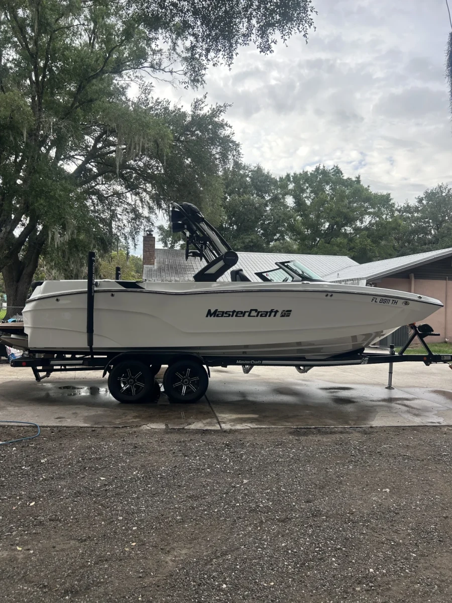 2022-mastercraft-xt24-137947-image8.webp