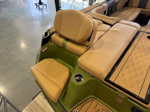 2022-mastercraft-xt23-137955-image14