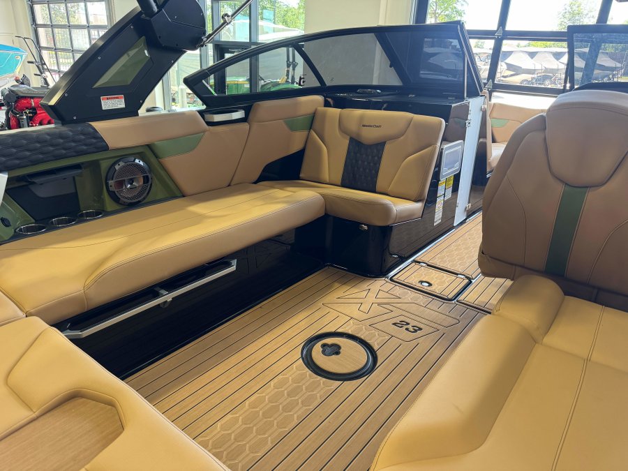 2022-mastercraft-xt23-137955-image16