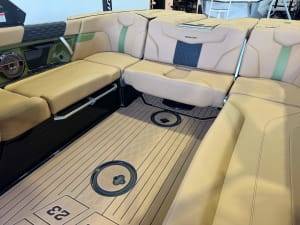 2022-mastercraft-xt23-137955-image17