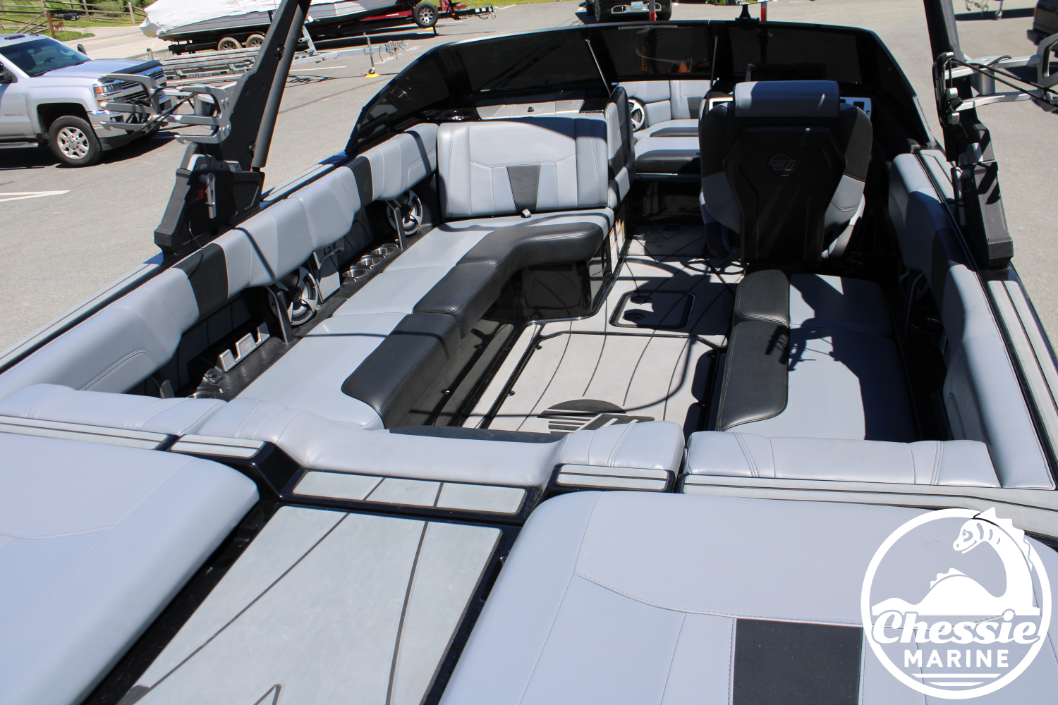 2021 Malibu 23 LSV