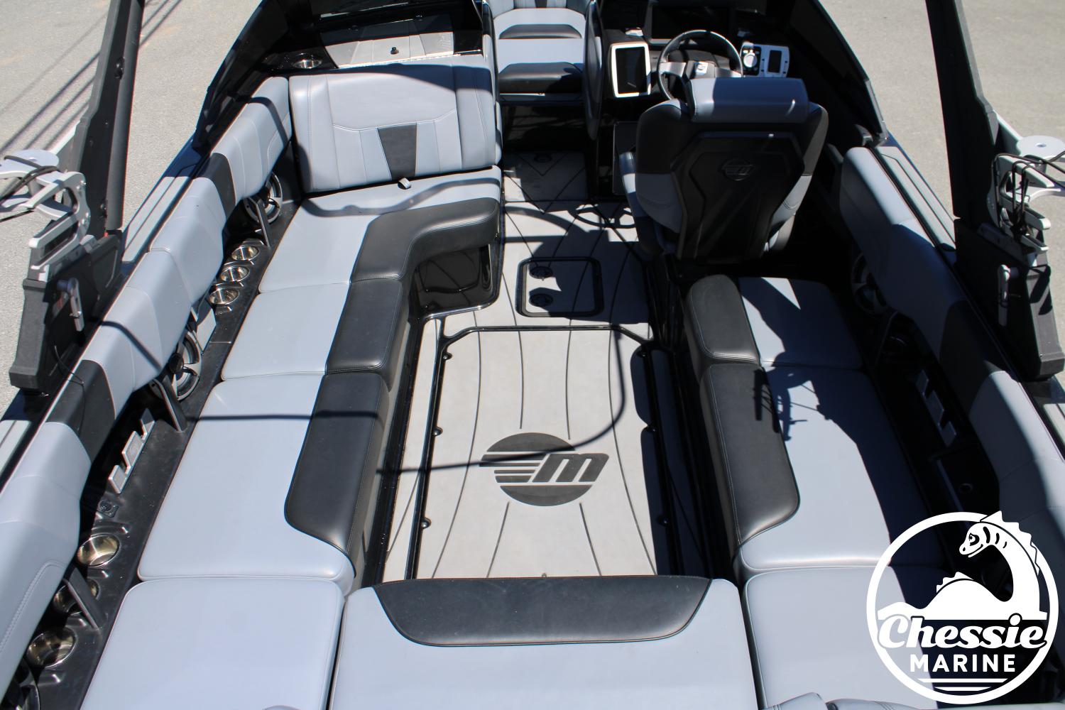 2021 Malibu 23 LSV