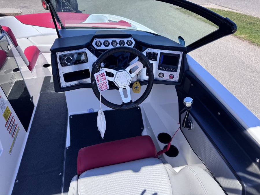2015-mastercraft-nxt20-137968-image13
