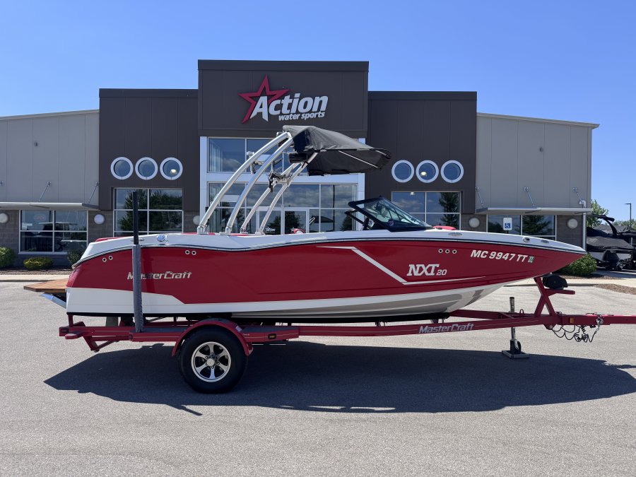 2015-mastercraft-nxt20-137968-image2