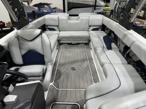2019-malibu-wakesetter-24-mxz-137971-image17