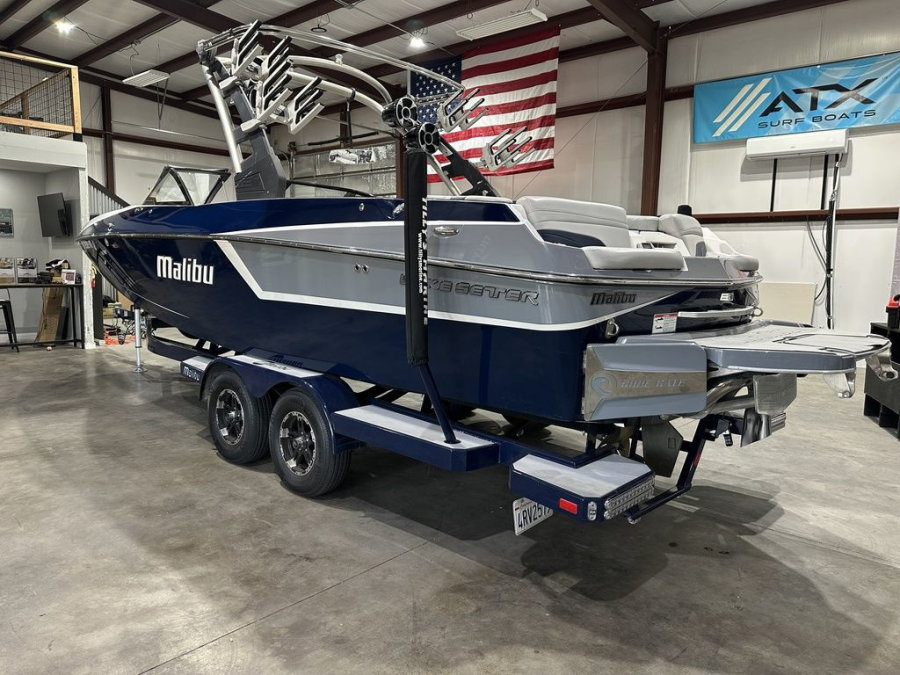 2019-malibu-wakesetter-24-mxz-137971-image5