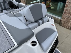 2023-mastercraft-xt20-137980-image11