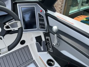 2023-mastercraft-xt20-137980-image15