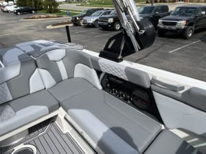2023-mastercraft-xt20-137980-image17