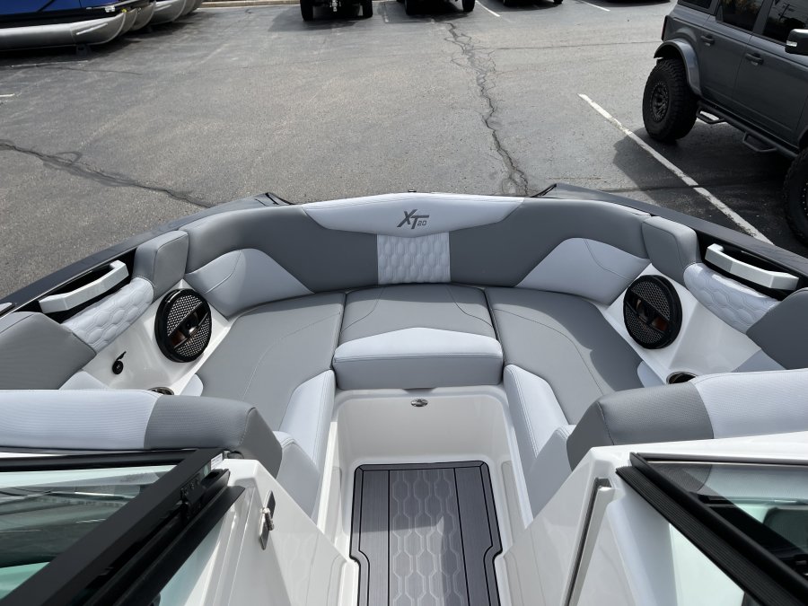2023-mastercraft-xt20-137980-image20