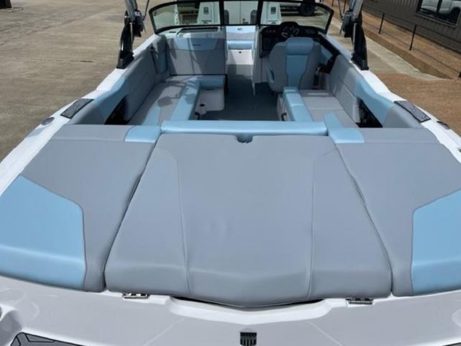 2023-mastercraft-nxt24-137981-image10
