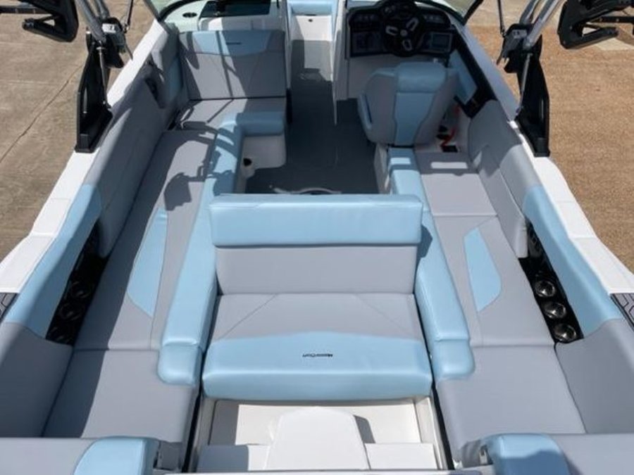 2023-mastercraft-nxt24-137981-image4