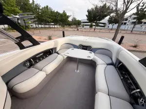 2010-malibu-wakesetter-247-lsv-137986-image12.webp