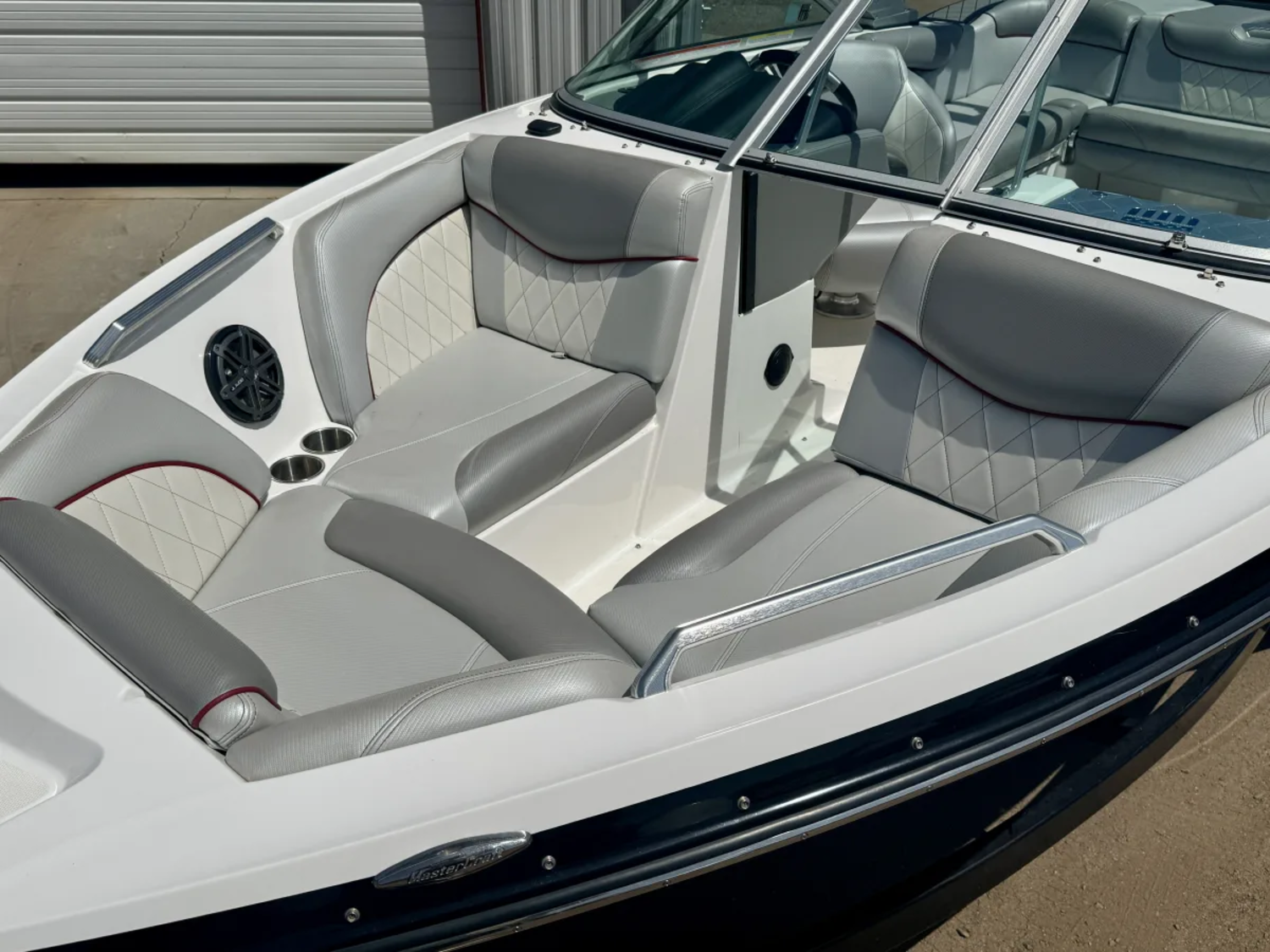 2013 MasterCraft X30 - LOW HOURS 