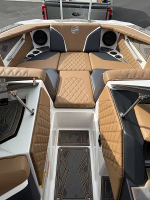 2024-tige-22rzx-139163-image16.webp