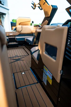 2027-mastercraft-x23-139167-image11.webp