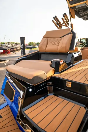 2027-mastercraft-x23-139167-image18.webp
