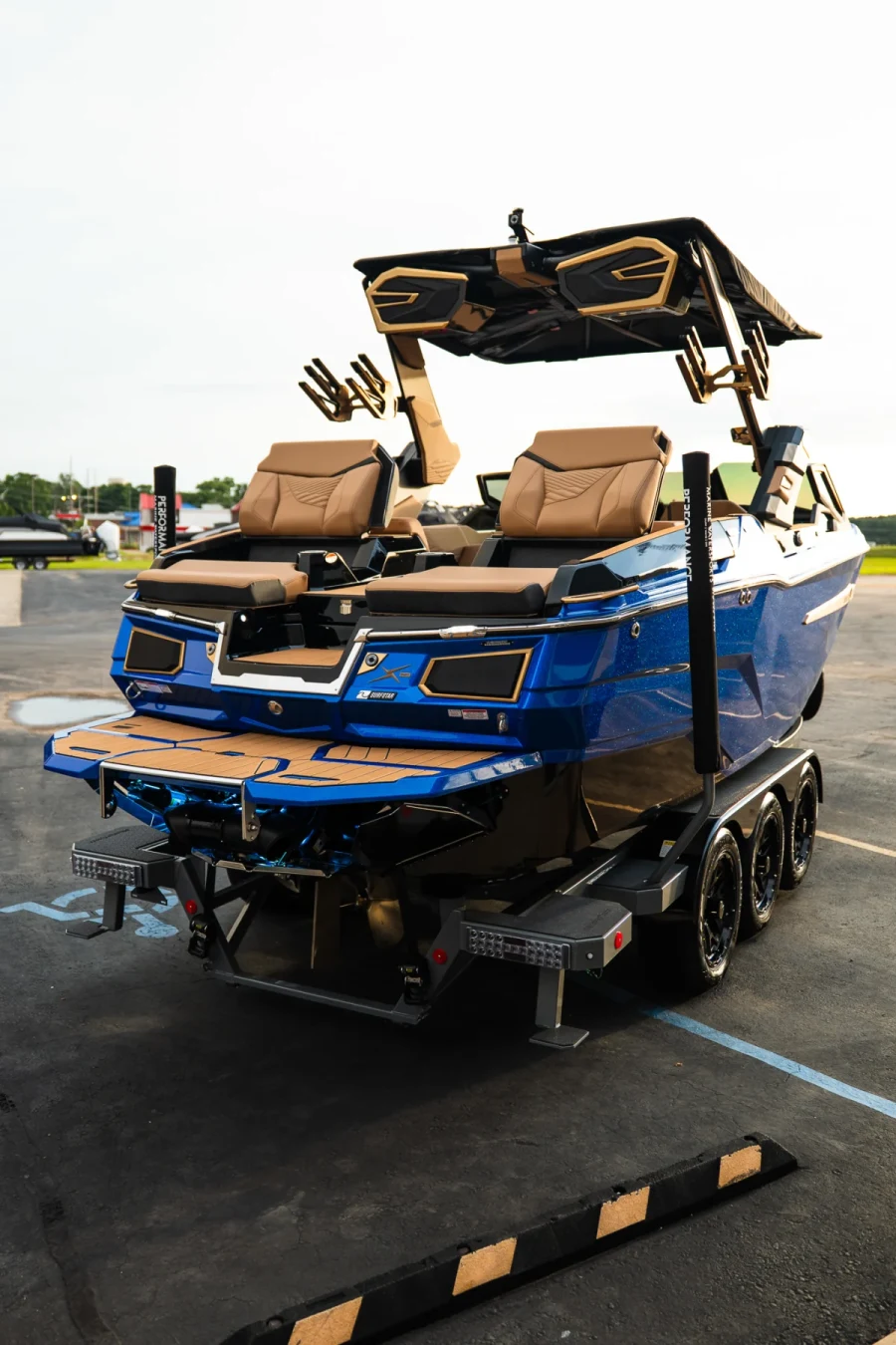 2027-mastercraft-x23-139167-image4.webp