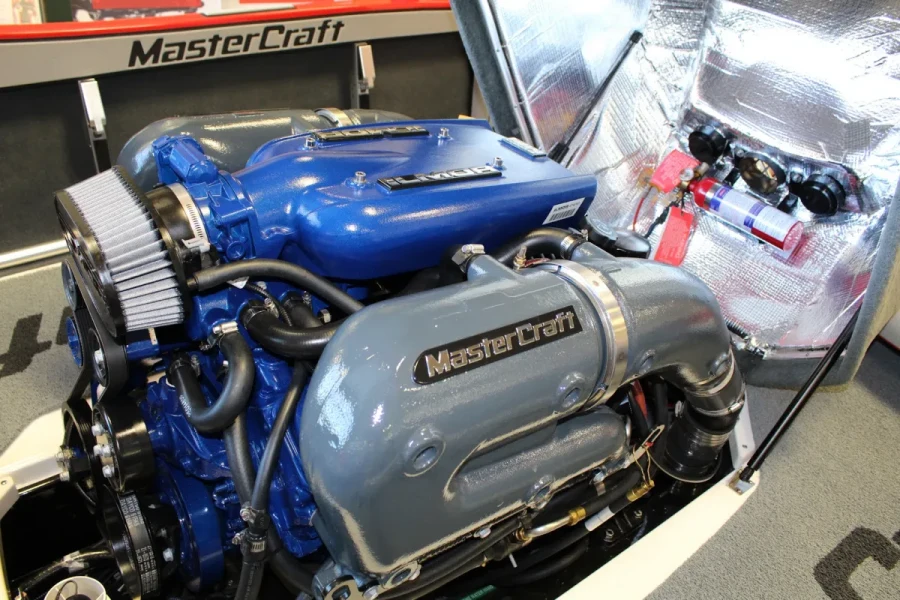 2017-mastercraft-prostar-139175-image1.webp