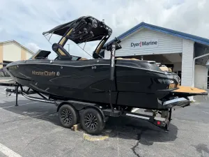 2025-mastercraft-x24-139183-image1.webp