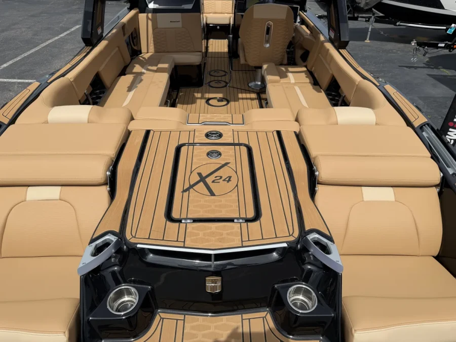 2025-mastercraft-x24-139183-image2.webp