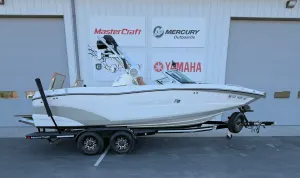 2018-mastercraft-xt22-139184-image0.webp