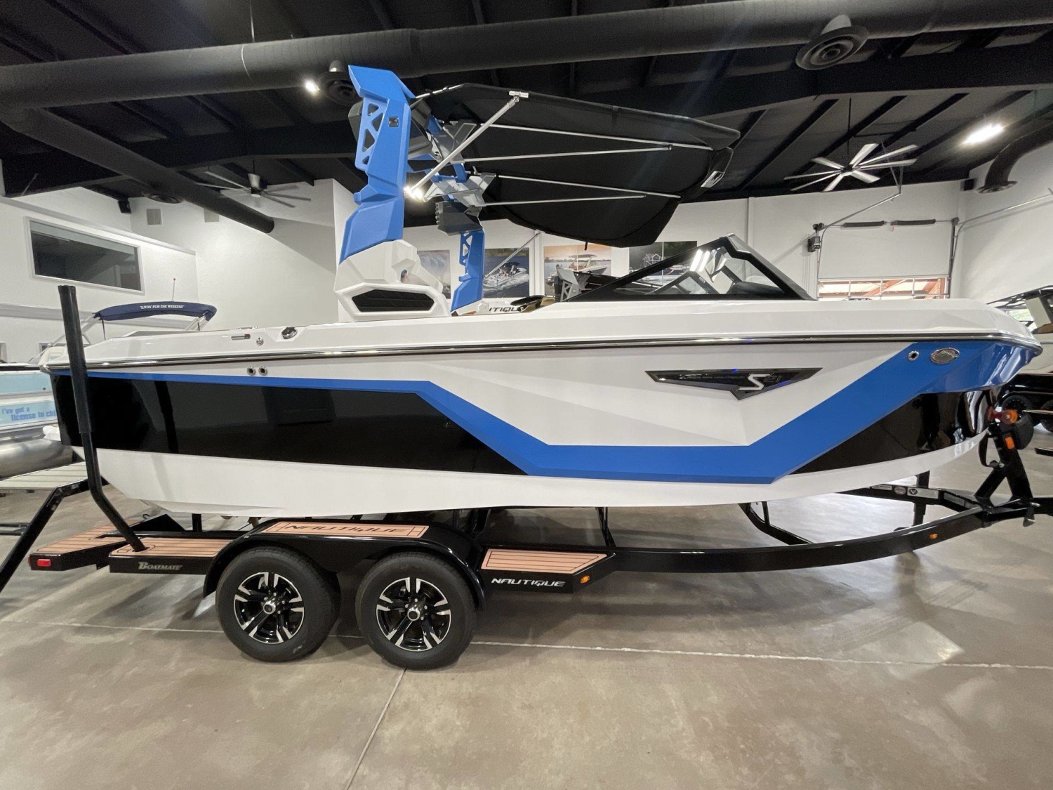 2026 Nautique S21