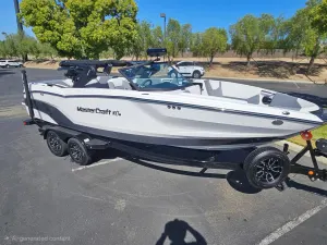 2026-mastercraft-nxt23-139219-image4