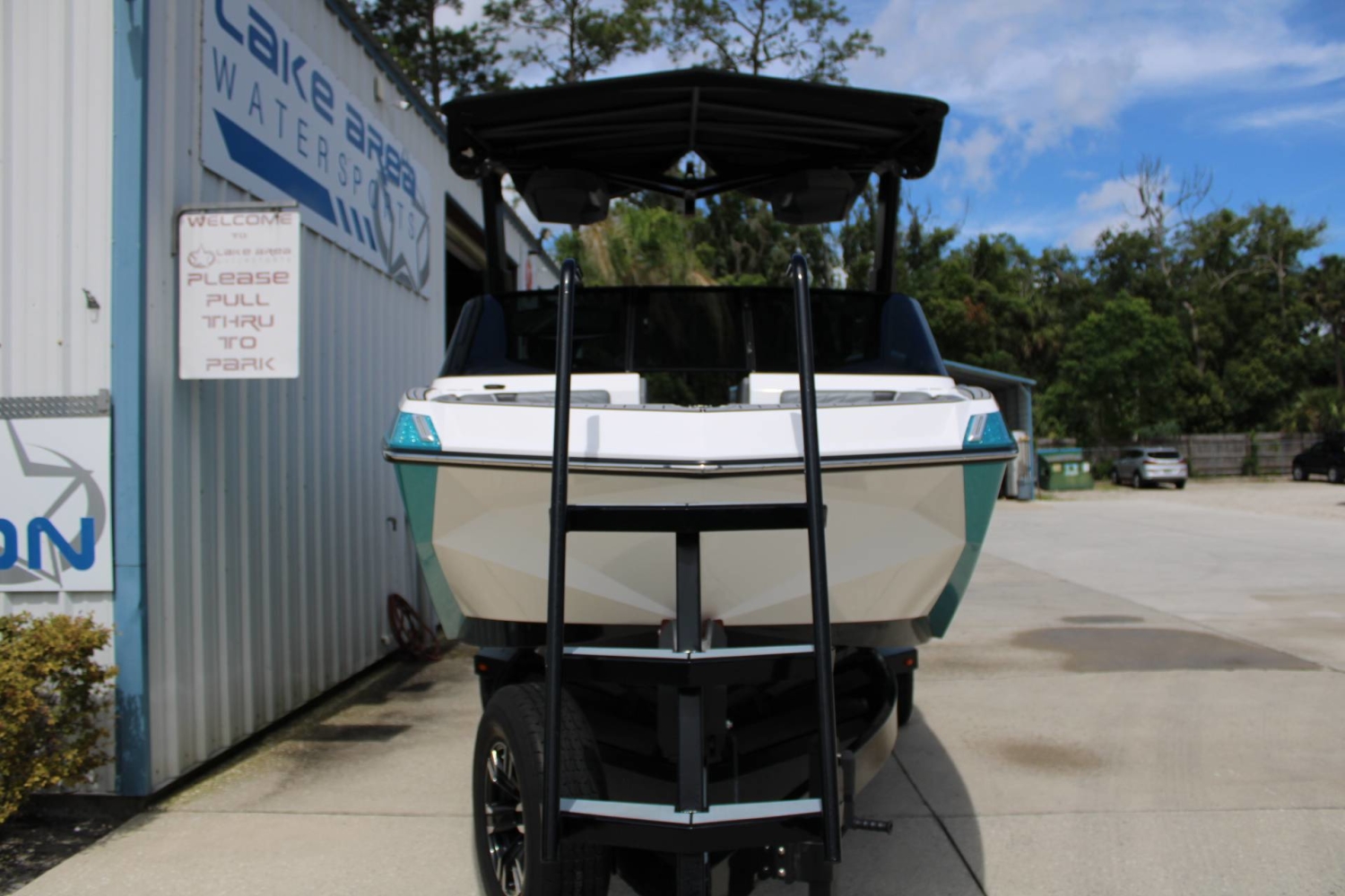 2022 Nautique G23
